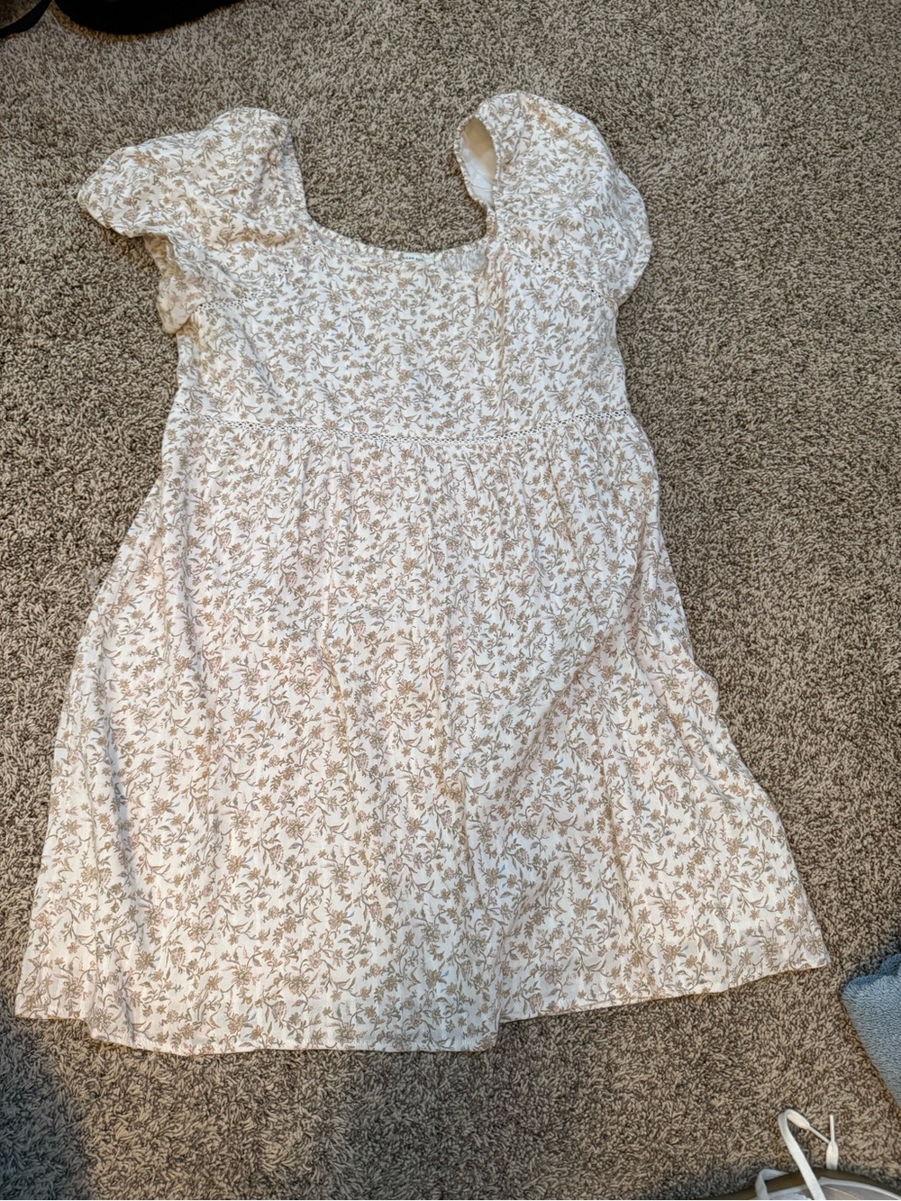 Women’s Cream Floral Puff-Sleeve Dress